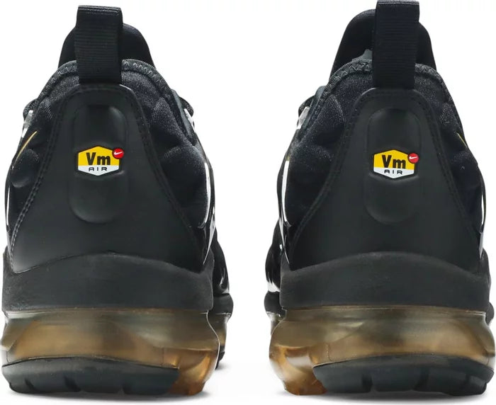 Gold and black vapormax plus best sale