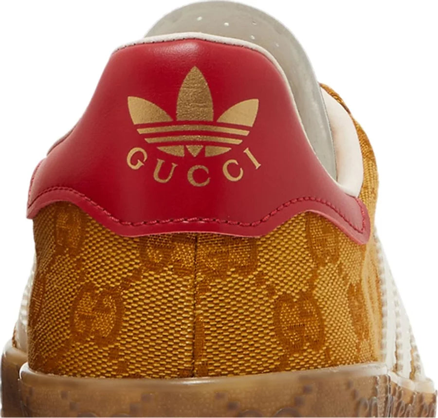 Adidas yeezy gucci bee hotsell